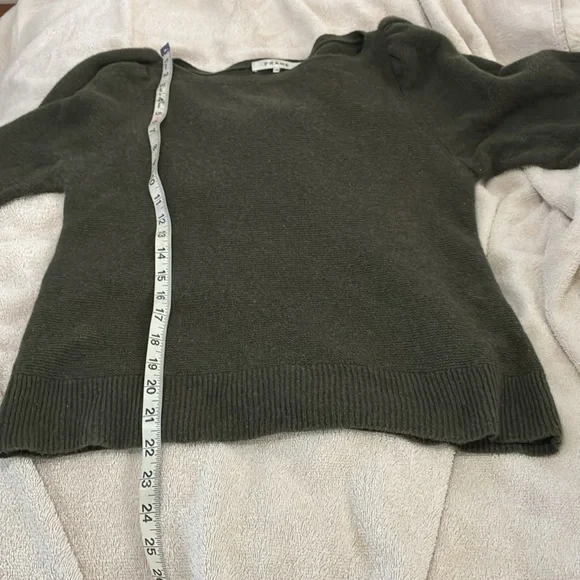 FRAME 100% cashmere stunning dark green sweater w/lovely sleeves from Neiman’s - Picture 8 of 9